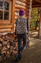 Abby – Leopard Sherpa Vest